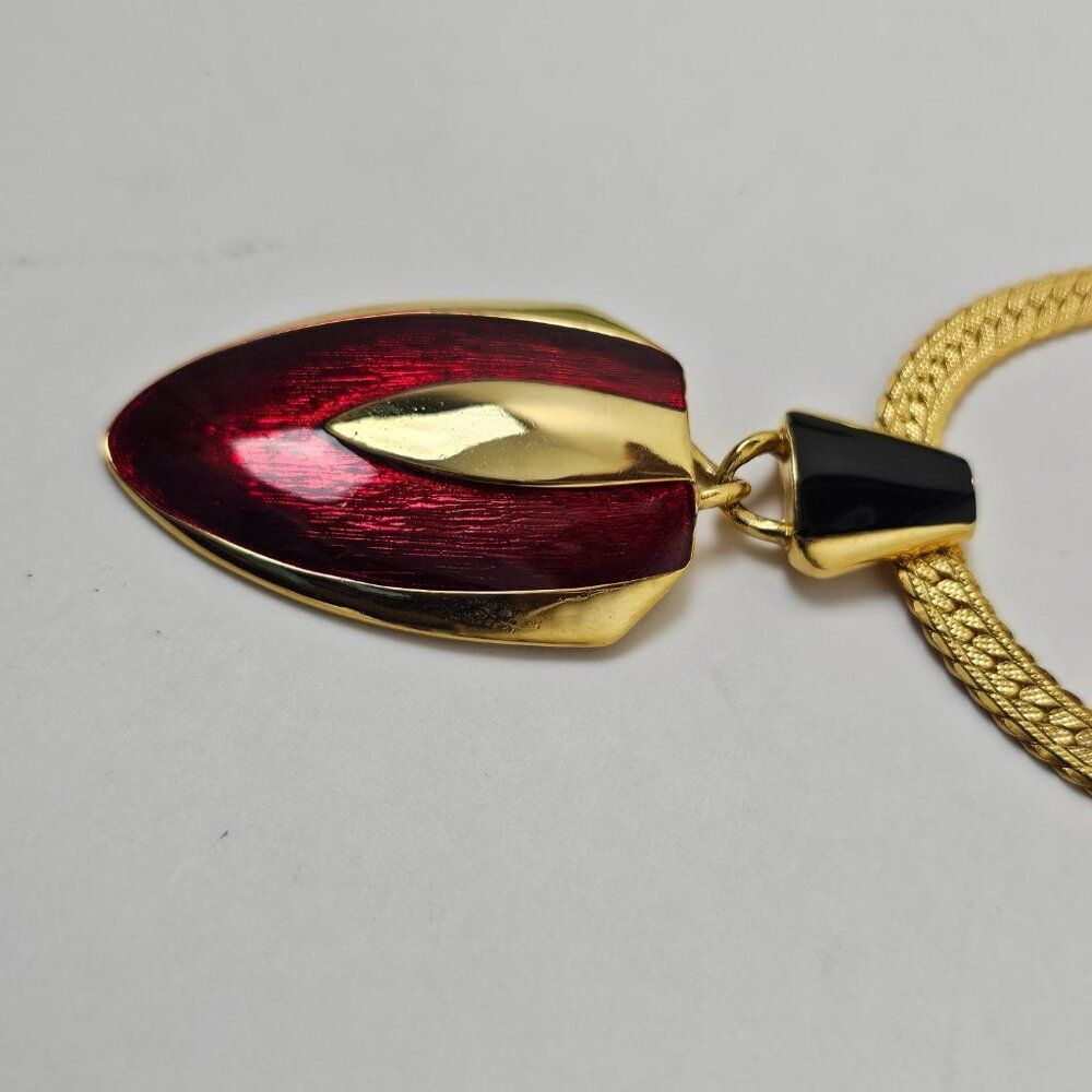 Vintage Black Red Enamel Fixed Pendant Necklace Gold Tone Chain 80s 90s Chunky - Picture 3 of 11